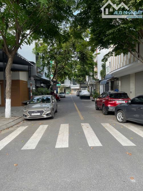 Bán lô đất góc hai mặt tiền kđt VCN Phước Long 2 giá 7tỷ5 - 2