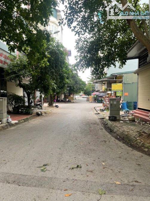 ĐẤT PHÂN LÔ  VỈA HÈ Ô TÔ TRÁNH, KINH DOANH, VIEW CÔNG VIÊN, CỔNG ĐỒNG LA KHÊ 50M2 13,5 TỶ - 2