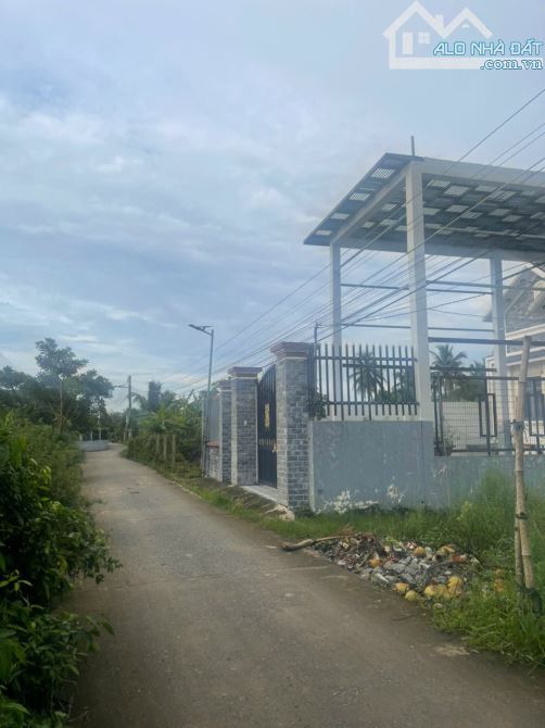 Bán nhà đất - Đường Ấp 3 “ Xóm Ba Tròn ”, Xã Long Cang, Huyện Cần Đước, Tỉnh Long An ( Tỉn - 2
