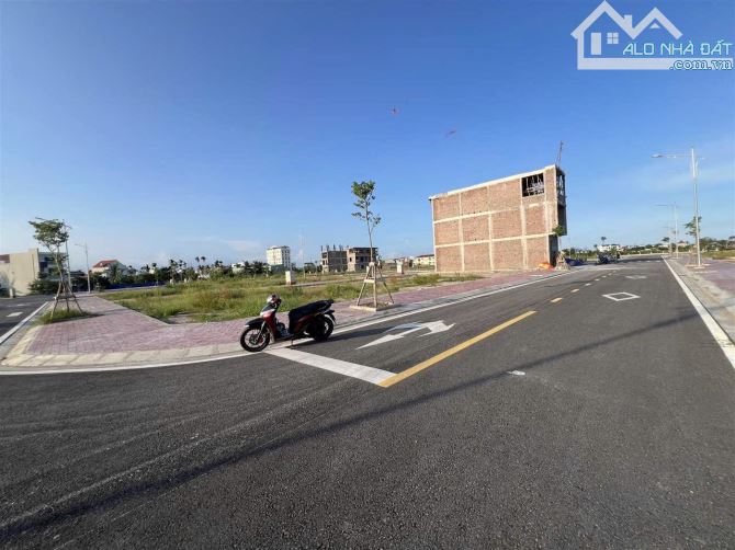 67,5m2 đất đấu giá Văn Đẩu - Ngang 4,5m - Phía sau là công viên cây xanh - 2