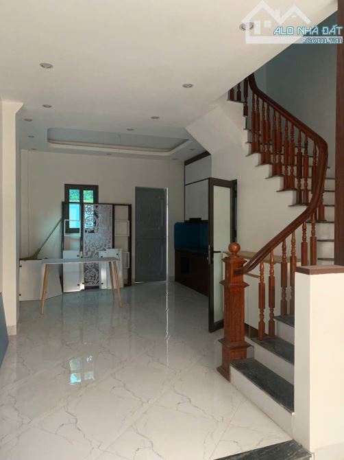 BÁN NHÀ 3Tx46m, Ô TÔ ĐỖ CỬA, NGAY TRẠM Y TẾ, ĐẠI HỌC TD-TT - 2