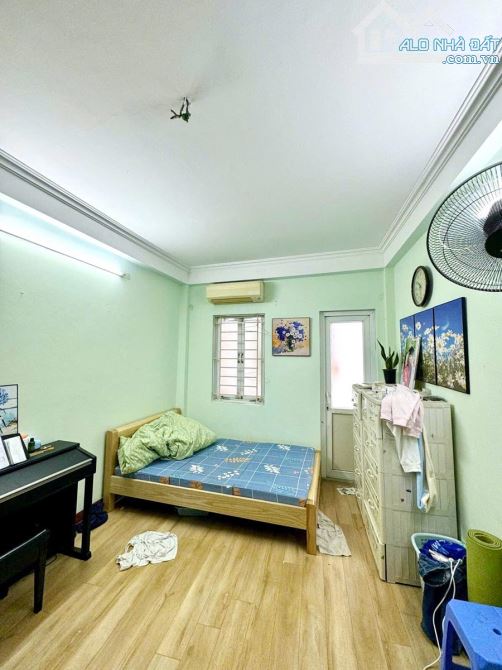HIẾM-NHÀ ĐỐNG ĐA ĐẸP, DÂN XÂY, TRƯỚC NHÀ RỘNG 3M, RA OTO GẦN|DT30M2x5T_6,8TỶ - 2