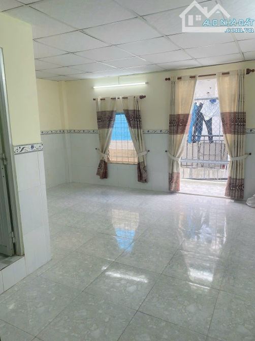 BÁN NHÀ SHR, ĐƯỜNG SONG HÀNH QUỐC LỘ 22, GẦN CHỢ ĐẦU MỐI, 5,4X8M - 2