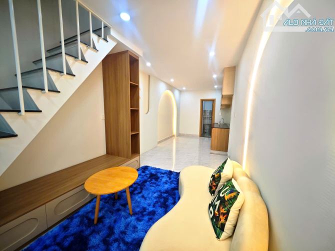 BÁN NHÀ GÒ VẤP, GẦN CHỢ XÓM MỚI, CÁCH 1 CĂN LÀ HẺM XE HƠI, CHỈ NHỈNH 3TỶ - 2