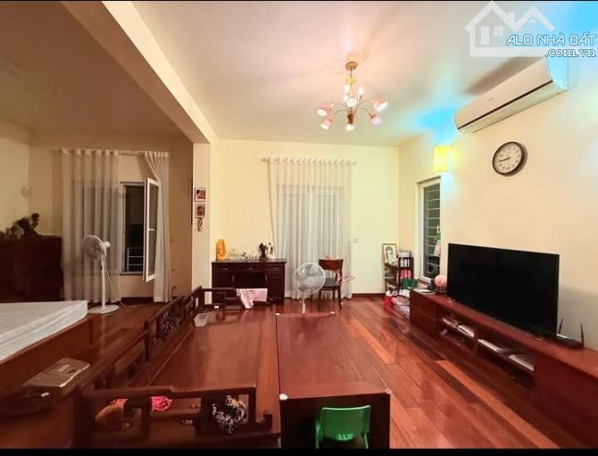 Cần bán nhà biệt thự Mỹ Đình , diện tích 200m, 4tầng full nội thất. - 2