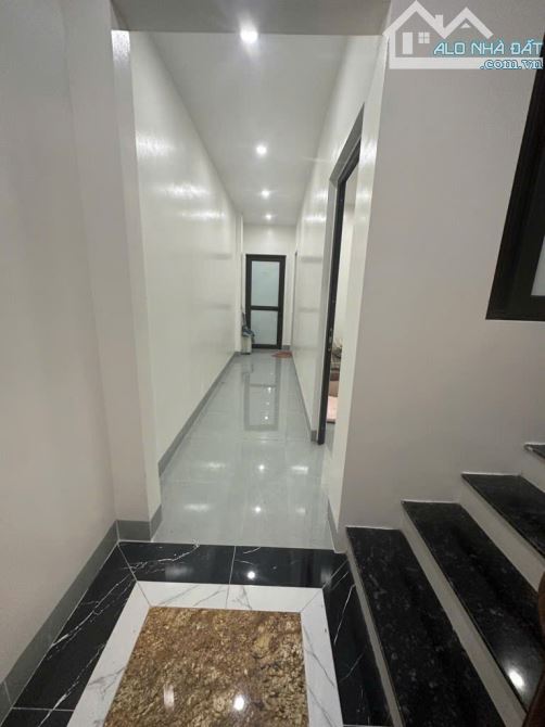 Vĩnh Hưng/ Đông Thiên, Ô tô đỗ cửa, vị trí cực đẹp 45m2/5T, SĐCC chỉ hơn 9 tỷ - 2