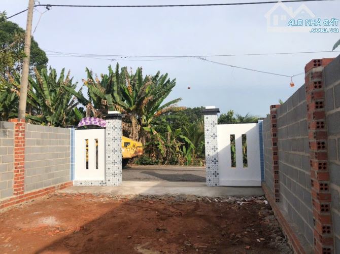 🏘️🏘️Chính chủ gửi bán lô đất THỊ TRẤN ĐẤT ĐỎ  Mặt tiền đường nhựa , kế quán hương quê - 2