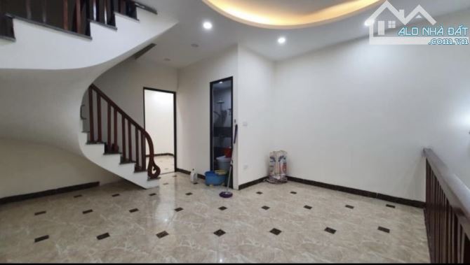 Bán nhà Khuyến Lương. Nhà mới - ô tô đỗ nhờ hàng xóm sát vách. Ngõ thông - hàng xóm Gamuda - 2