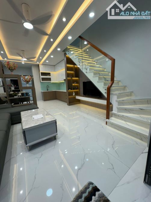 Nhà trệt lầu, nhà hoàn công đủ, giá trọn số 8.2, 1 căn ở 1 căn cho thuê🍒THÂN GỬI ACE BÁN - 2