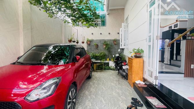 Bán nhà đường Nguyễn biểu gần biển , xe ô tô vào tận nhà, sổ đỏ hoàn công - 2