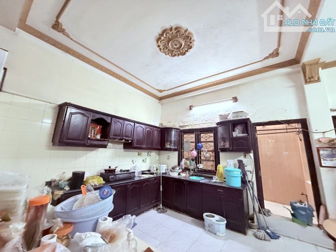 RẺ VÔ ĐỐI! có nhà ở liền ngang to 6 x 15m. Phú Thuận Q7 cũ - 2