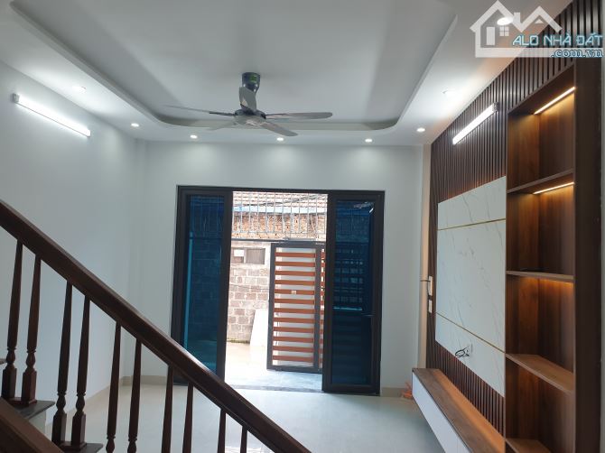 BÁN NHÀ ĐẸP 2.58 TỶ 3 TẦNG 48M2 NGÕ THẲNG RỘNG ĐƯỜNG KÊNH - 2