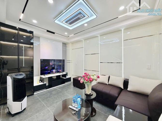 Gấp! Bán nhà 62m2 xây 3 tầng đường Nguyễn Trãi,Q5 giá 3tỷ050. Gần chợ Phùng Hưng. Hẻm 7m. - 2