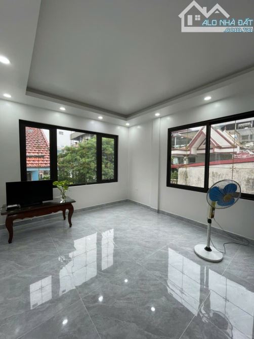 NGÃ TƯ SỞ, 6 TẦNG XÂY MỚI, Ô TÔ VÀO NHÀ, DỪNG ĐỖ THOẢI MÁI,   KINH DOANH, 2 MẶT THOÁNG - 2