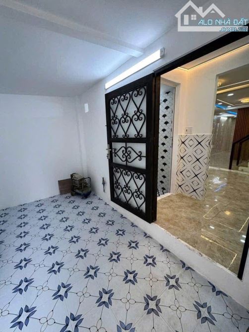 Sở hữu ngay nhà 48m2 Thép Mới, P12, Tân Bình, xây 1 trệt 1 lầu, gần Chợ Hoàng Hoa Thám - 2