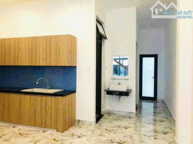NHÀ 3 TẦNG SIÊU THOÁNG - MẶT TIỀN SÁT NGUYỄN TẤT THÀNH - GẦN HÀ KHÊ - NHỈNH 6.x TỶ - 2