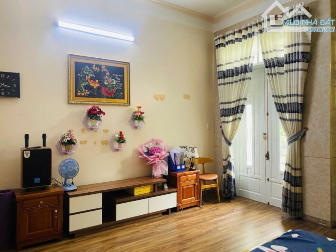 SIÊU PHẨM 3 TẦNG 3 MÊ_ĐƯỜNG ĐOÀN NGUYỄN THỤC_DT 110M2_NGANG 5M_NHỈNH 7 TỶ - 2