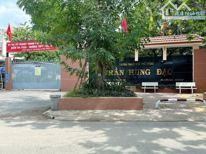 Chỉ 14.9 tỷ có nhà đẹp 6 lầu khu phân lô ngang 4.2m HXT thông Nguyễn Oanh 72m2 tặng T.máy - 2