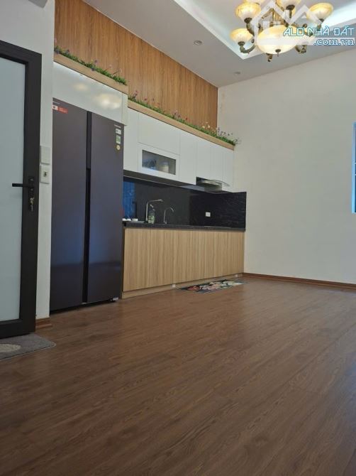 🌺🌺🌺 🏡 RỘNG, RẺ, DUY NHẤT 1 CĂN 60 m2, giá chỉ 6,7 tỷ. Chốt ngay ạ. Thanh Am, Long Biên - 2