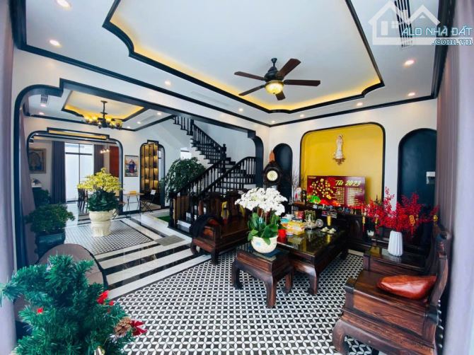 Anh chị em Ty nhờ bán BT Lô góc Đô Nghĩa_Mặt tiền bề thế_Mặt đường 60m_Giá đầu ở + đầu tư - 2