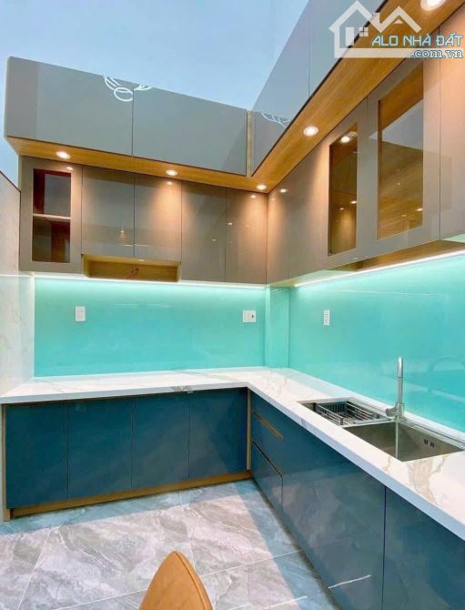 Hạ giá! Bán nhà 64m2 Võ Văn Tần,Q3 giá 3tỷ030. Gần công viên Tao Đàn. Hẻm 5m. - 2