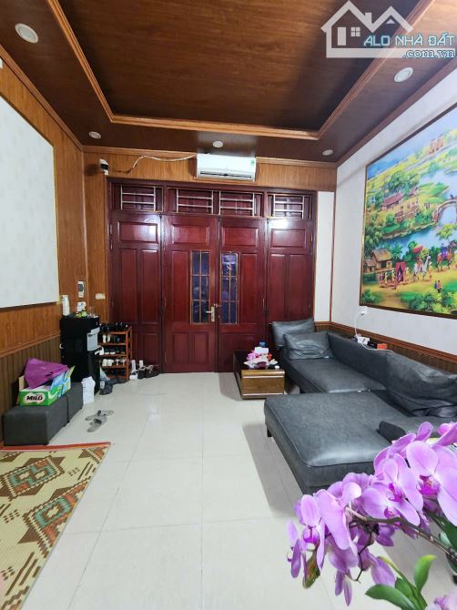 Bán nhà 2 tầng Lương Ngọc Quyến . dt 68m . mt 5m . hướng ĐB . giá 7 tỷ 6 - 2