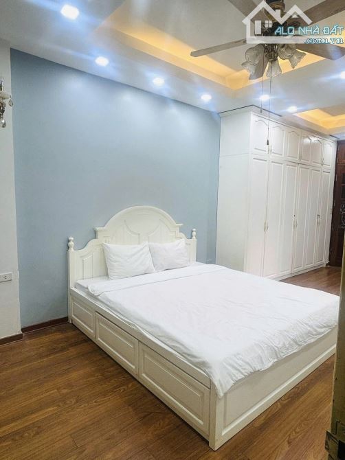Cho thuê nhà ô tô Lạc Long Quân, Tây Hồ, 50m2, full nội thất, 4 ngủ, 20tr - 2