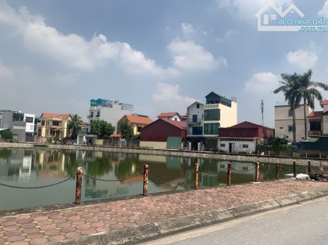 Bán nhà dân xây dạng biệt thự view hồ Đầm Tranh thoáng mát quanh năm, full nội thất cao cấ - 2