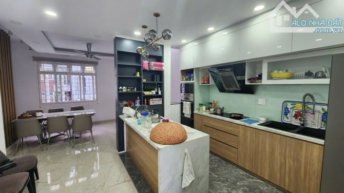 Bán nhà đường Lê Văn Sỹ Quận 3, ngang lớn tới 6m hẻm rộng đẹp nhất tặng toàn bộ nội thất - 2