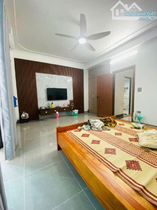 Cần Bán : NHÀ ĐẸP TAM TRINH – MẶT NGÕ - GẦN PHỐ - THANG MÁY – FULL NỘI THẤT - 2
