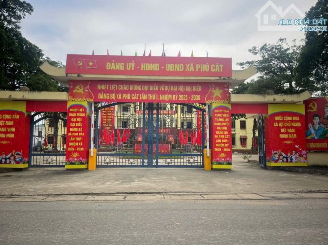 Lô góc 3 mặt tiền thôn 2 Phú Cát cách chợ 100m,UBND xã Phú cát 800m-  CNC- Ga Metro 5 - 2
