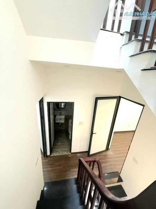 BÁN GẤP NHÀ ĐỊNH CÔNG THƯỢNG - VŨ TÔNG PHAN GẦN PHỐ 45M 4 TẦNG TRƯỚC NHÀ THOÁNG SÁNG - 2