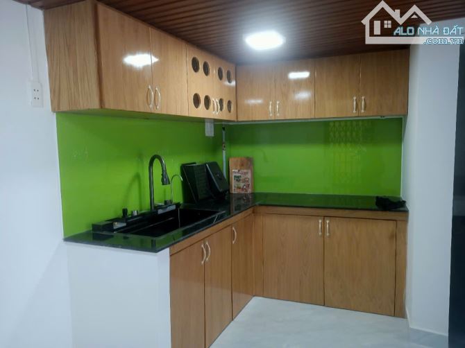 HÀNG HIẾM TRUNG TÂM KHU PHAN XÍCH LONG - 4 TẦNG - HẺM XE HƠI - CHỈ 5.55 TỶ - 2