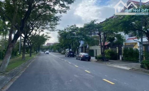 SIÊU VIP! BÁN ĐẤT 300M2 – 23,49 TỶ - MT THĂNG LONG - Q. CẨM LỆ - 2