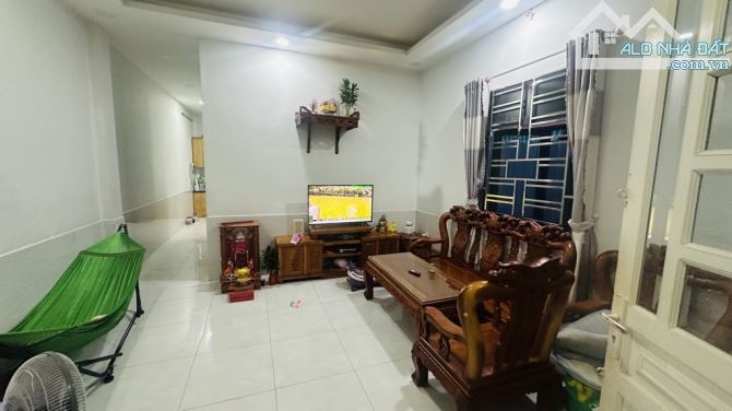 Nhà cấp 4 đường VÕ THỊ THỪA, phường AN PHÚ ĐÔNG, Q12, dt 66m2 (4,5mx12m) GIÁ 2,4Tỷ - 2