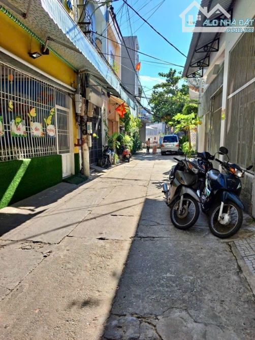 RẺ - BÁN ĐẤT DT 157M2 TẶNG DÃY TRỌ - NÚI THÀNH, HẢI CHÂU DOANH THU 20TR/THÁNG - CHỈ 7.8 TỶ - 2