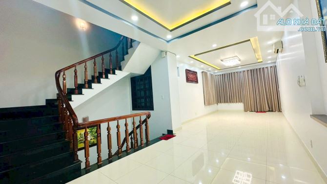 Bán biệt thự NTCC sang trọng, KDC Cao Lỗ P4 Q8 - 2
