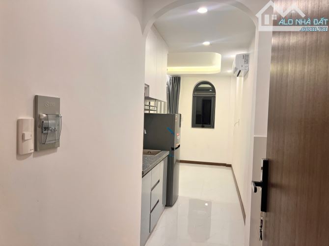 Bán tòa 21 CHDV Cao cấp HXH Nguyễn Thị Định. DT: 172m2 đất, 5 Tầng, HĐT 80tr - 17 tỷ TL - 2