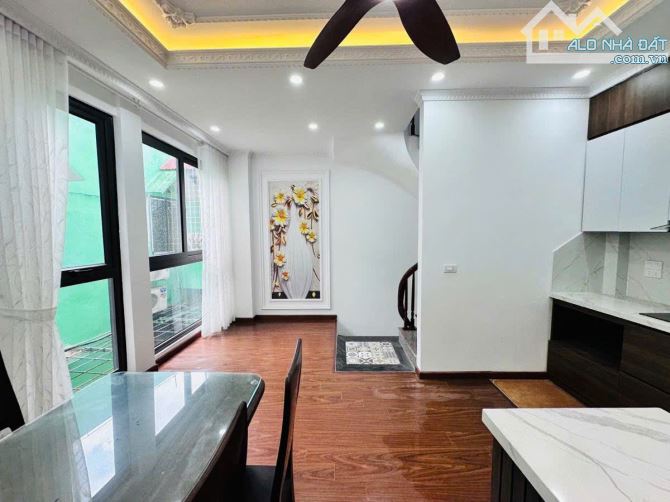 NHÀ ĐẸP 2 MẶT THOÁNG TRUNG TÂM CẦU GIẤY 45m MT 3.8m 6 TẦNG FULL NỘI THẤT GẦN PHỐ 9.2 TỶ - 2