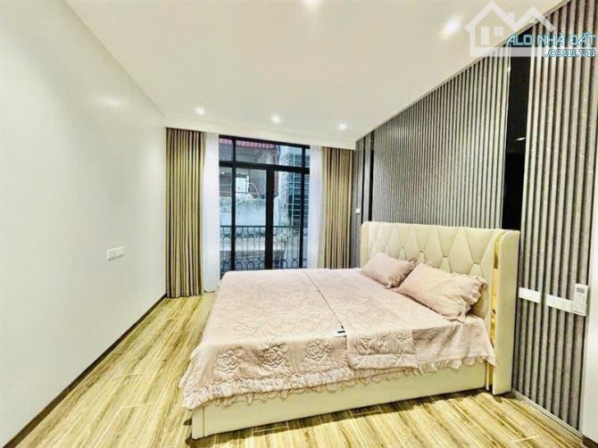 NHÀ MỚI TINH TRUNG TÂM ĐỐNG ĐA 40m2, 7 TẦNG THANG MÁY, NGÕ NÔNG - 20m ra ô tô tránh. - 2