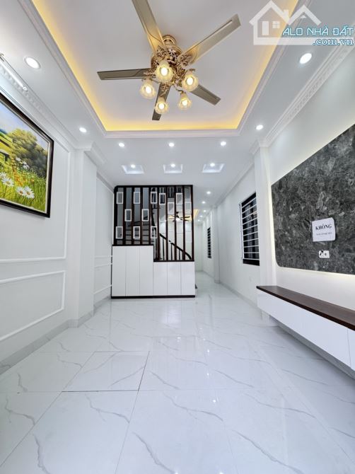 Văn Hội, sát HV Tài Chính, 45m2 chỉ 9 tỷ, phân lô, gần ô tô, full nội thất xịn - 2