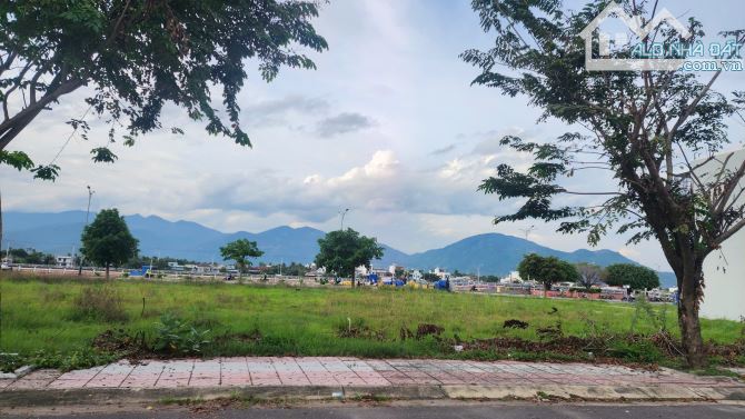 BÁN LÔ LOCK MÀU CAM, LK7G SẠCH KĐT NAM SÔNG CÁI GẦN TƯỢNG ĐÀI, TRỤC CHÍNH KINH DOANH THUẬN - 2