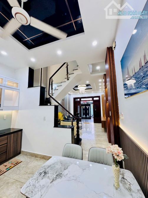 Nhà Thạnh Lộc 19, Hẻm xe hơi vào nhà, 4x15, 3 Tầng, 4PN, Nhà chỉ 5ty4 - 2