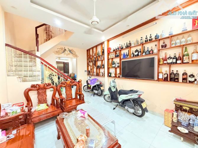 GIẢNG VÕ - VŨ THẠNH - 51M2 - 4 TẦNG - MT 3.8M - 2 THOÁNG - 4 NGỦ - DÂN XÂY - CHỈ HƠN 12 TỶ - 2