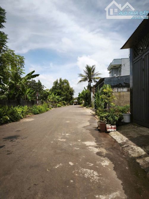 2 lô liền kề hẻm 3 o tô Ynue cách ngã 6 chỉ hơn 1km - 2