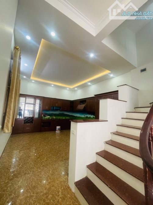 Bán nhà văn minh di trạch, mặt đường kinh doanh 3 ô tô tránh 62m nhỉnh 11 tỷ - 2