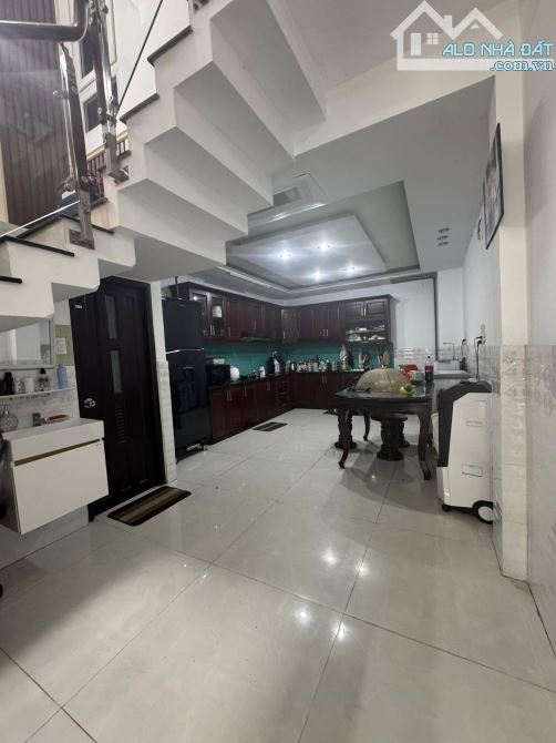 Bán Nhà 4 Tầng – Mặt tiền Dân Chủ, P. Tân Thành, Tân Phú – Chỉ 10.8 tỷ - 2