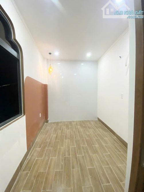 Nhỉnh 1tỷ8 TL_Bán nhà 1trệt 1lầu ngay đường Cách Mạng Tháng 8 Chợ B Hòa trường Lê Văn Tám - 2