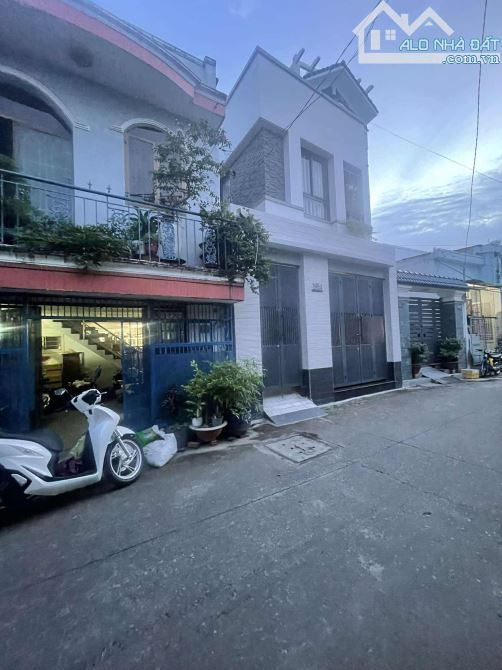 Bán nhà ngang 10m cực hiếm – hẻm xe hơi 6m p.7, q.8 – tách đôi 2 căn được - 2