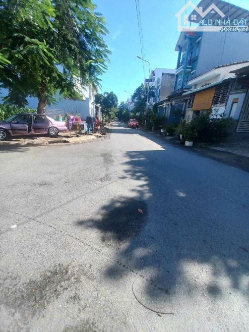 Bán nhà giá hót nhất khu 5x20m, 3 tầng chỉ 6,8 tỷ, kdc Gia Hòa, song hành QL 50 - 2